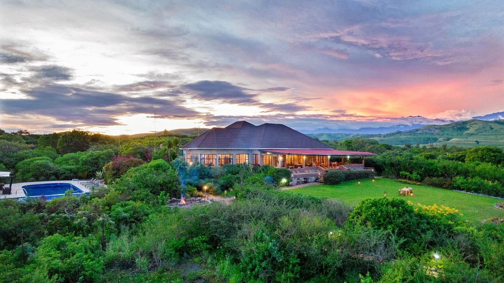 Where to stay near Queen Elizabeth National Park